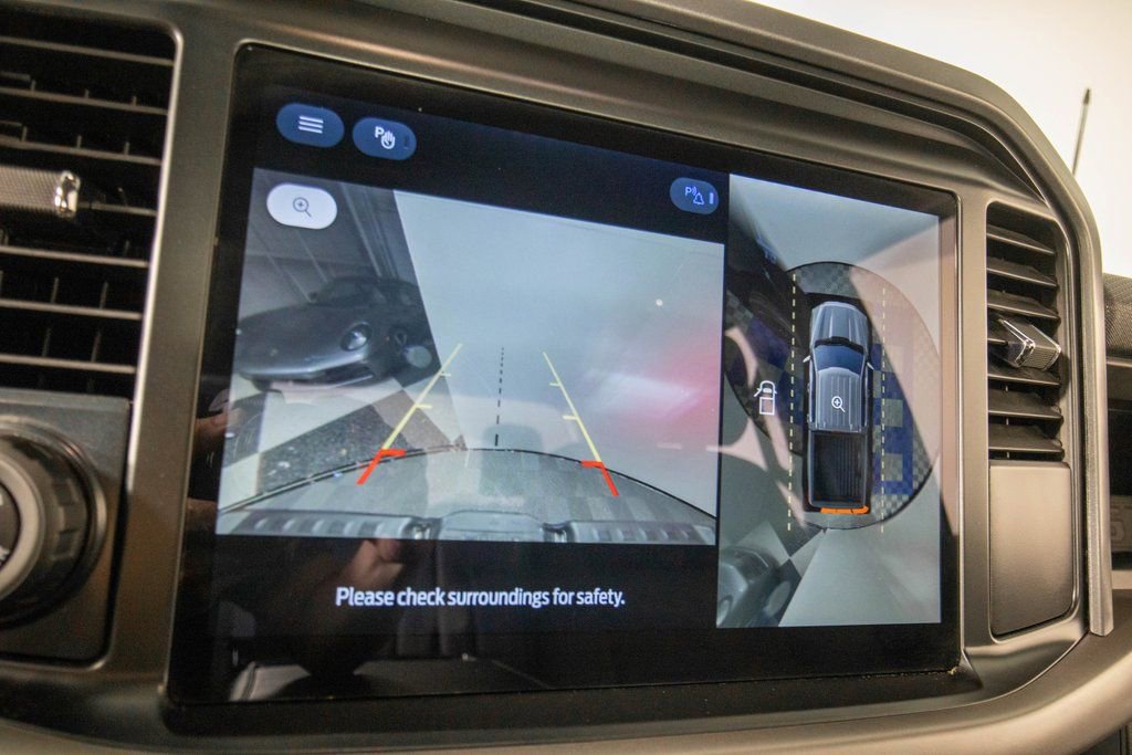 Used 2025 Ford F150 Lightning XLT image 21