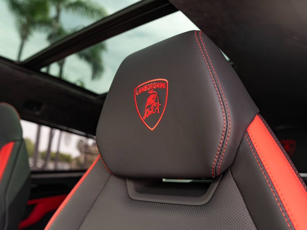 Used 2023 Lamborghini Urus S AWD/4WD image 30