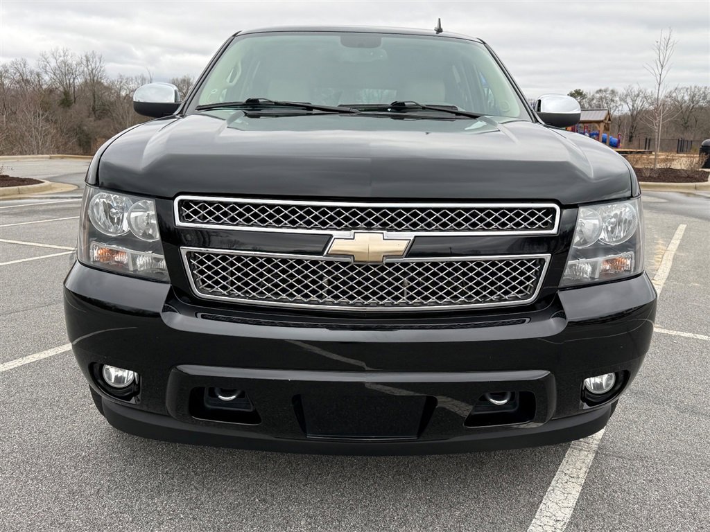 Used 2011 Chevrolet Suburban LTZ image 8