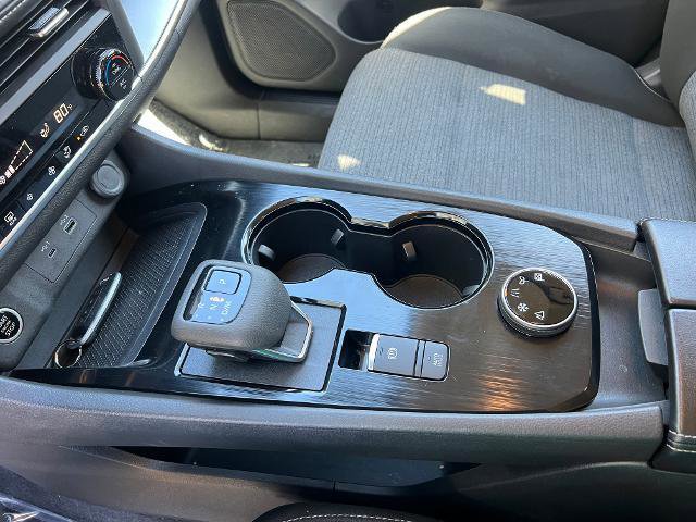 Used 2023 Nissan Rogue SV image 19