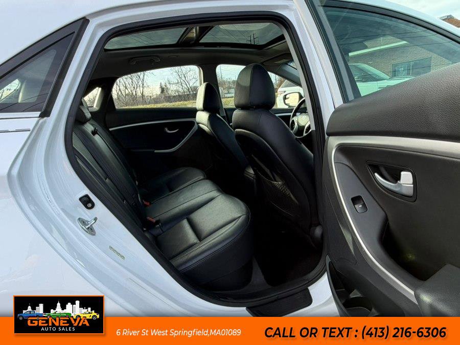 Used 2014 Hyundai Elantra GT w/ Option Group 03 image 12