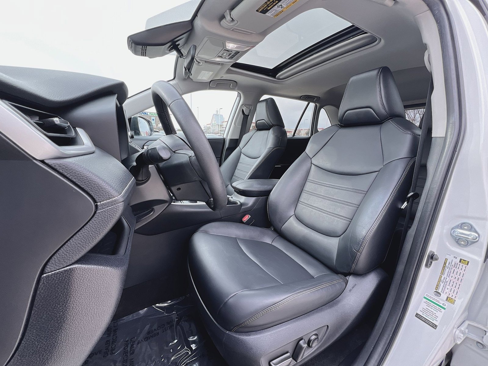 Used 2023 Toyota RAV4 XLE image 13