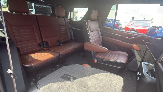 Used 2023 GMC Yukon Denali Ultimate AWD/4WD image 24