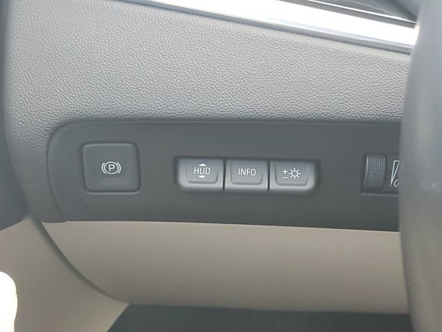 Used 2022 Buick Enclave Avenir w/ Trailering Package, 5000 lbs. AWD/4WD image 21