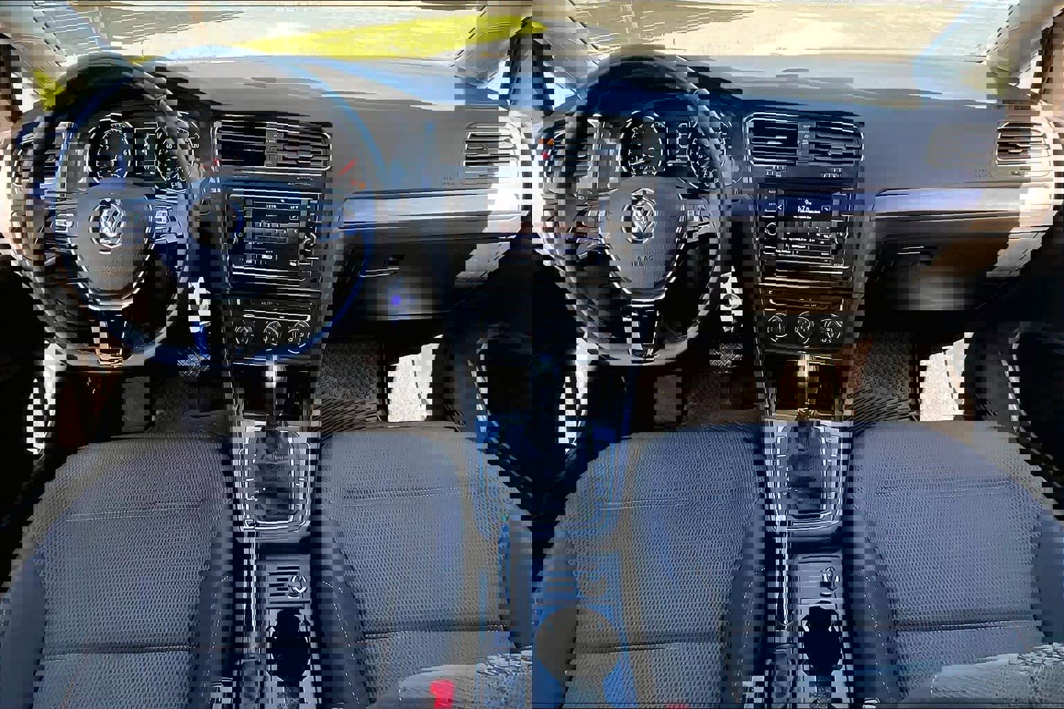 Used 2019 Volkswagen Golf S image 16