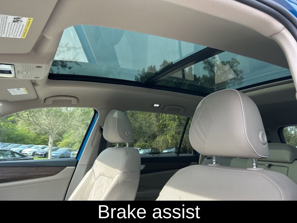 Certified 2025 Volkswagen Atlas SEL Premium R-Line image 22