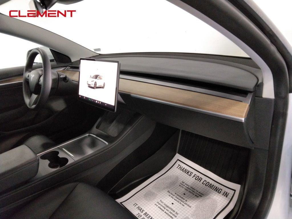 Used 2023 Tesla Model 3 Standard Range image 36