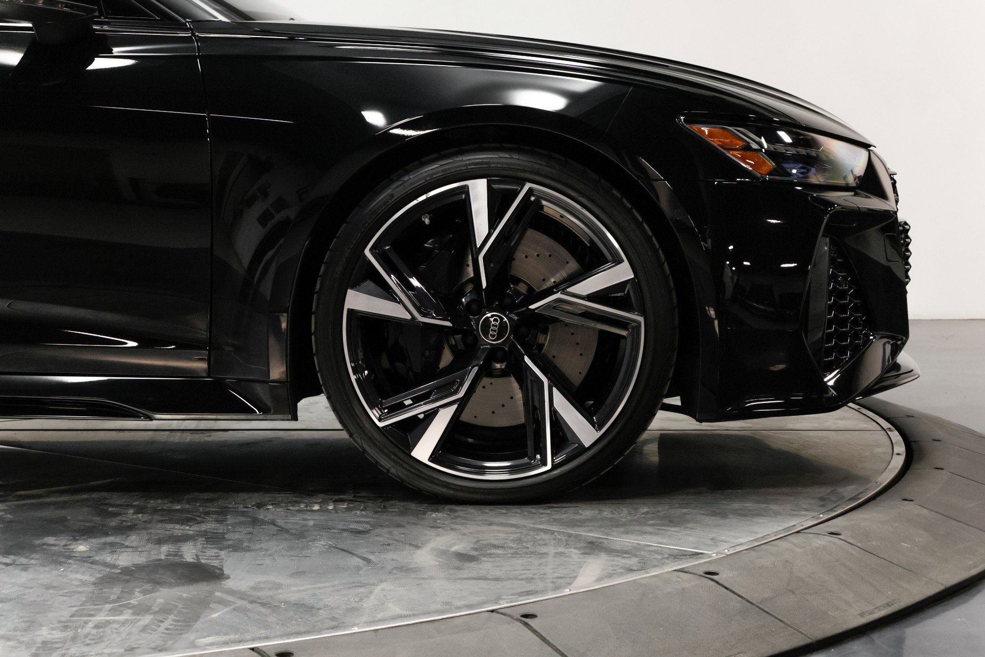 Used 2023 Audi RS 6 image 16