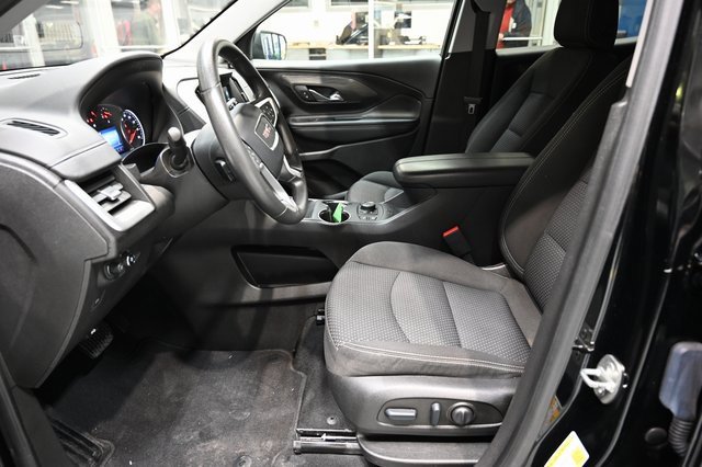 Used 2022 GMC Terrain SLE w/ Driver Convenience Package image 9