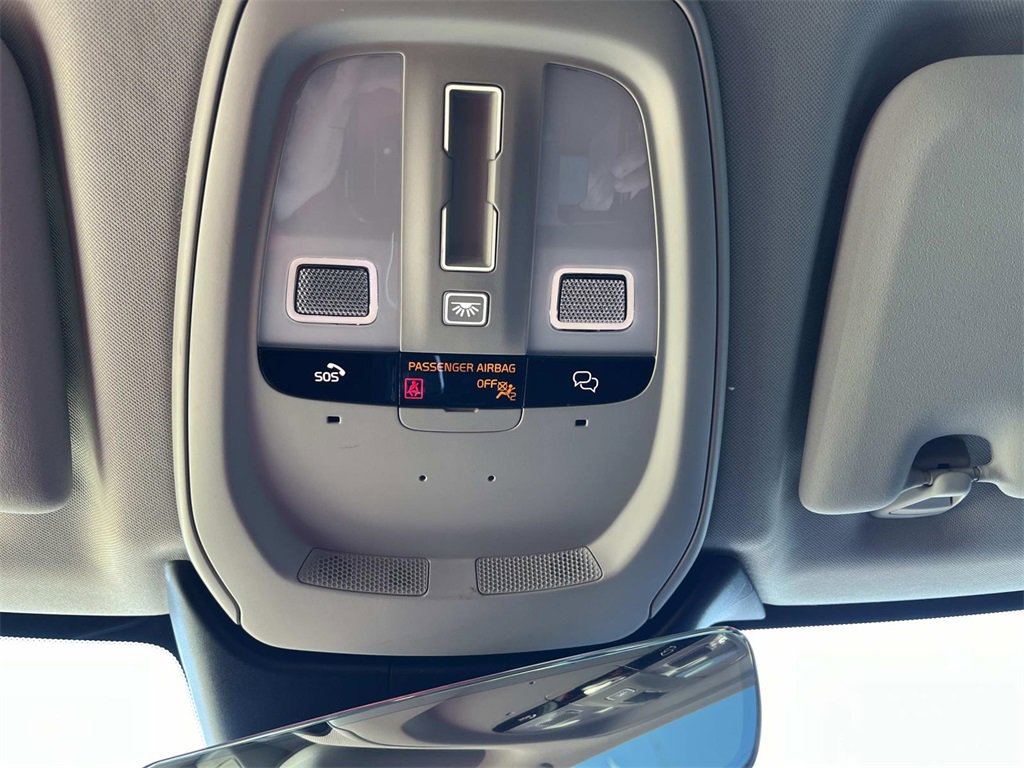 Used 2023 Volvo XC60 B5 Ultimate image 37