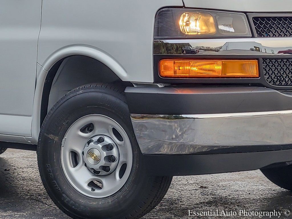 New 2025 Chevrolet Express 3500 Extended w/ Driver Convenience Package RWD image 3