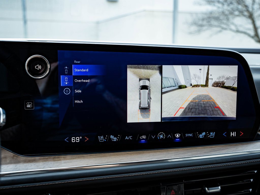 Used 2025 Chevrolet Tahoe High Country image 34