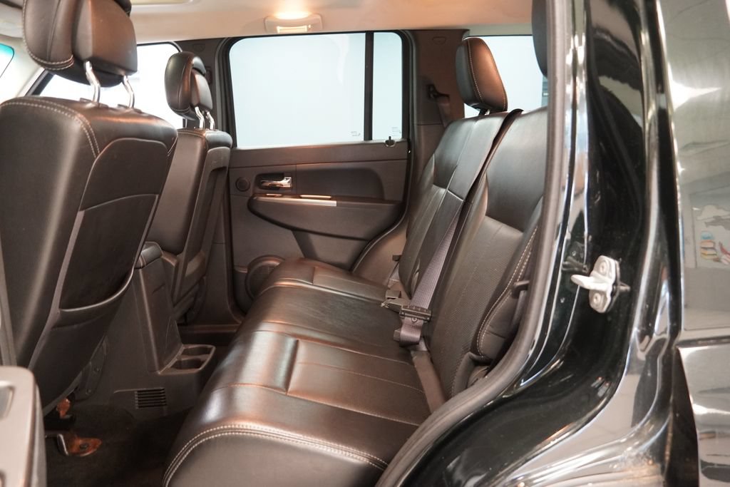 Used 2012 Jeep Liberty Limited Jet w/ Comfort/Convenience Group AWD/4WD image 28