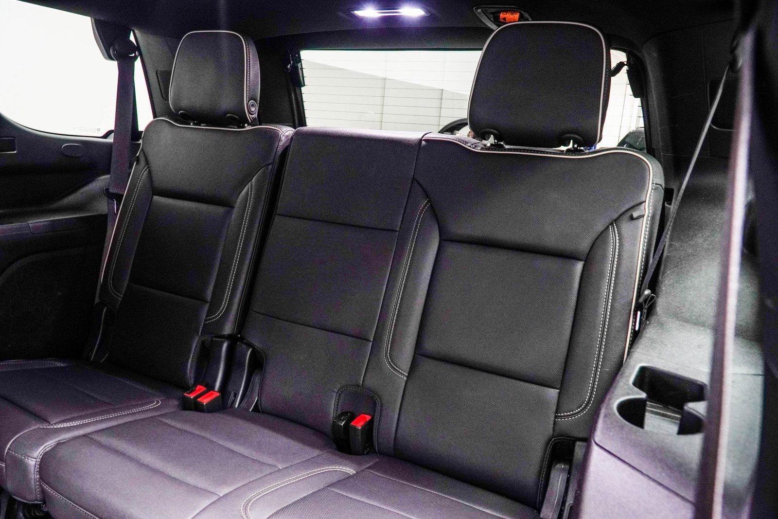 Used 2023 GMC Yukon SLT image 37