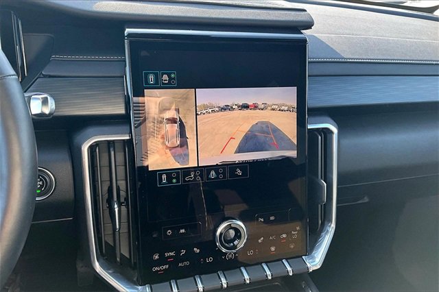 Used 2025 GMC Acadia Elevation image 14