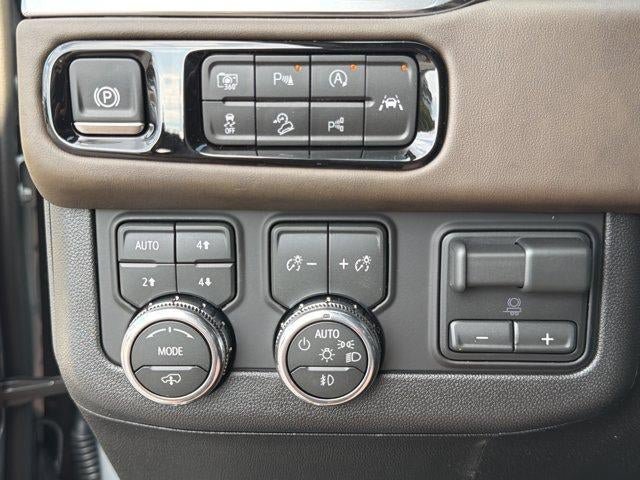 New 2026 GMC Yukon XL Denali Ultimate AWD/4WD image 34