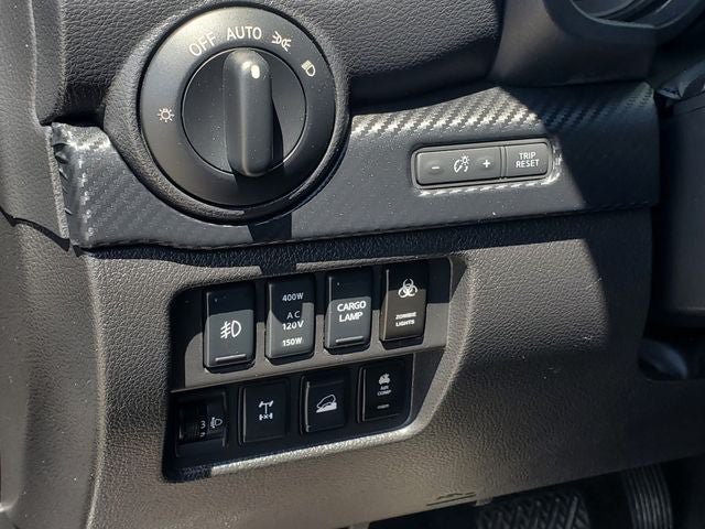 Used 2017 Nissan Titan PRO-4X w/ Pro-4x Convenience Package AWD/4WD image 10