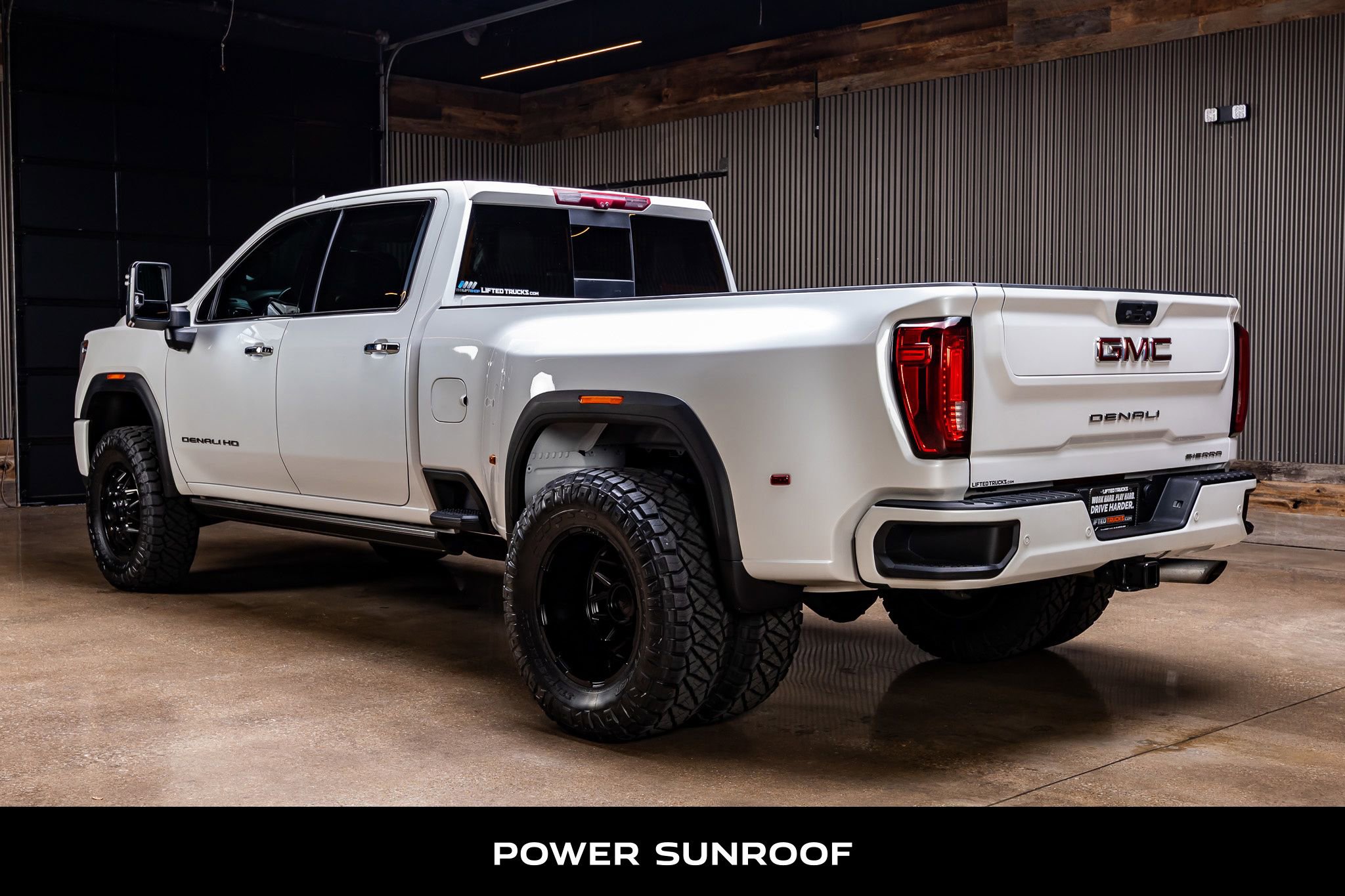 Used 2023 GMC Sierra 3500 Denali w/ Denali Ultimate Package image 7