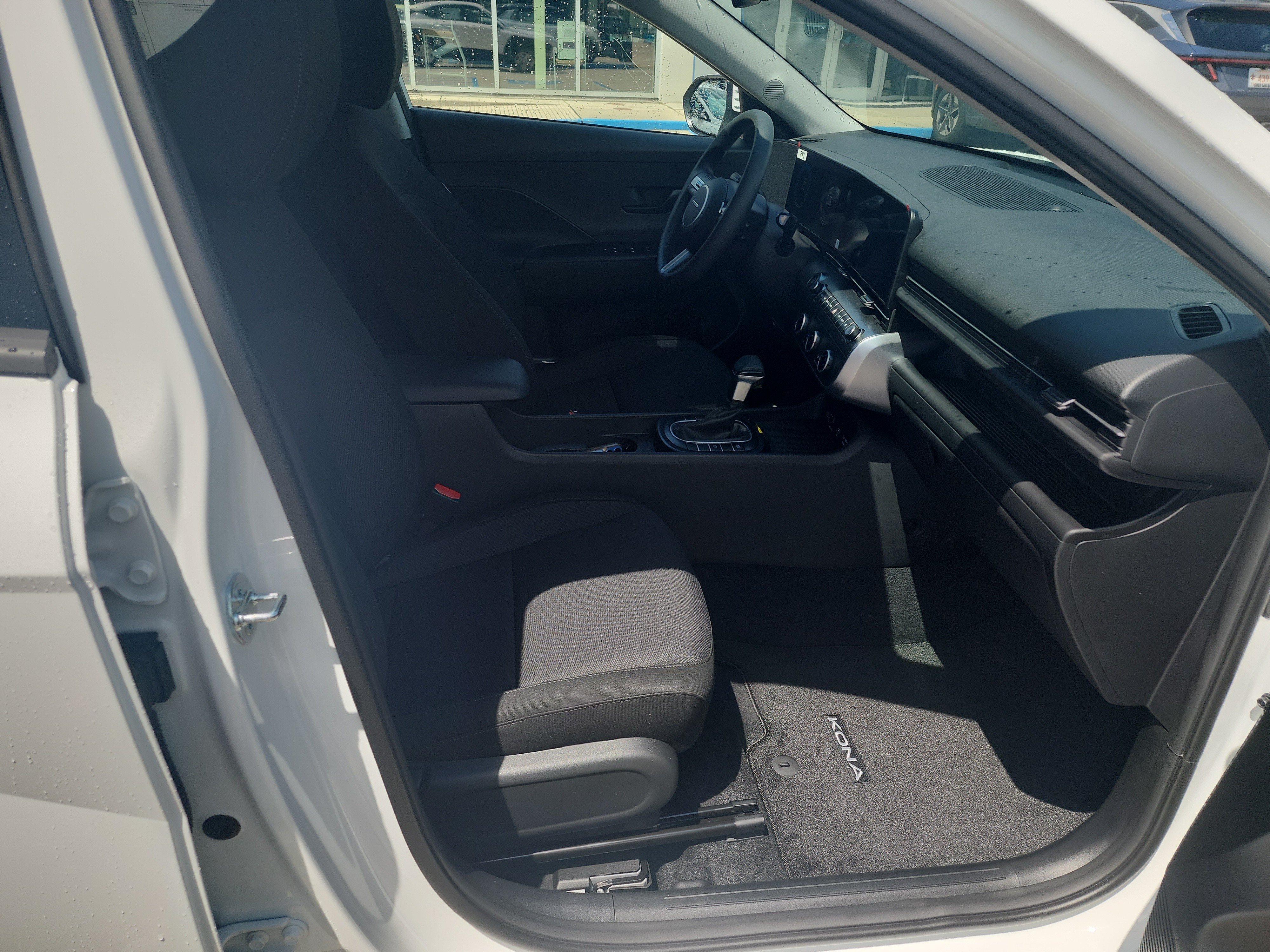 New 2027 Hyundai Kona SE FWD image 12