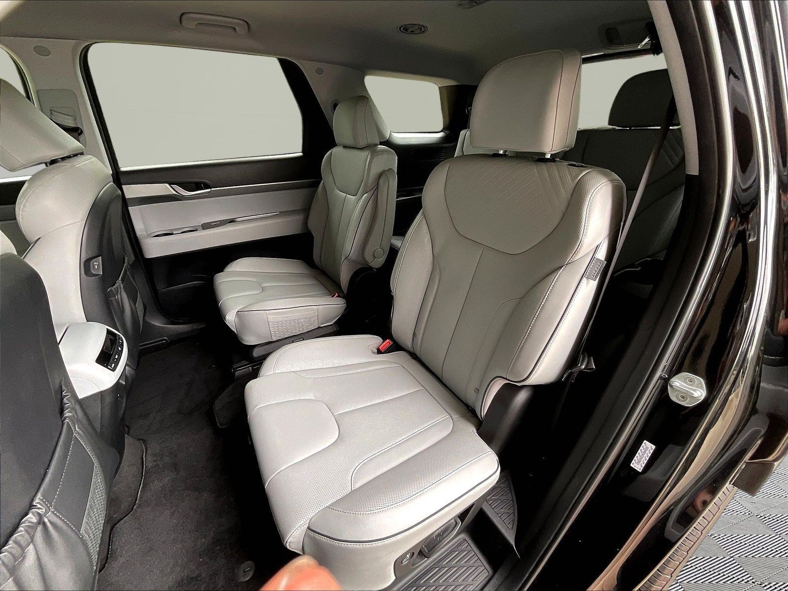 Used 2023 Hyundai Palisade SEL FWD image 22