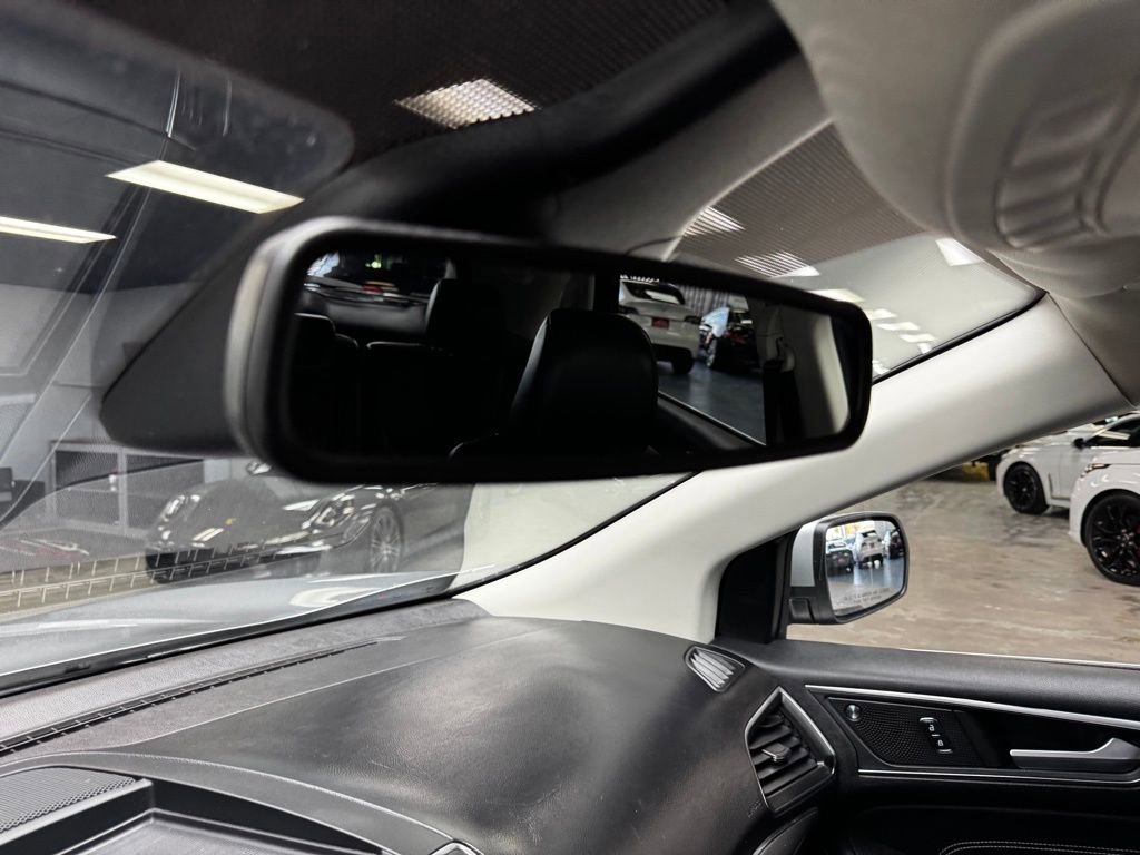Used 2022 Ford Edge Titanium w/ Equipment Group 301A AWD/4WD image 28