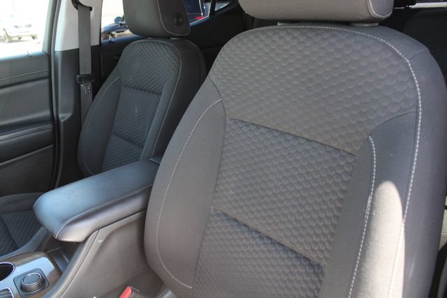 Used 2019 GMC Acadia SLE FWD image 4