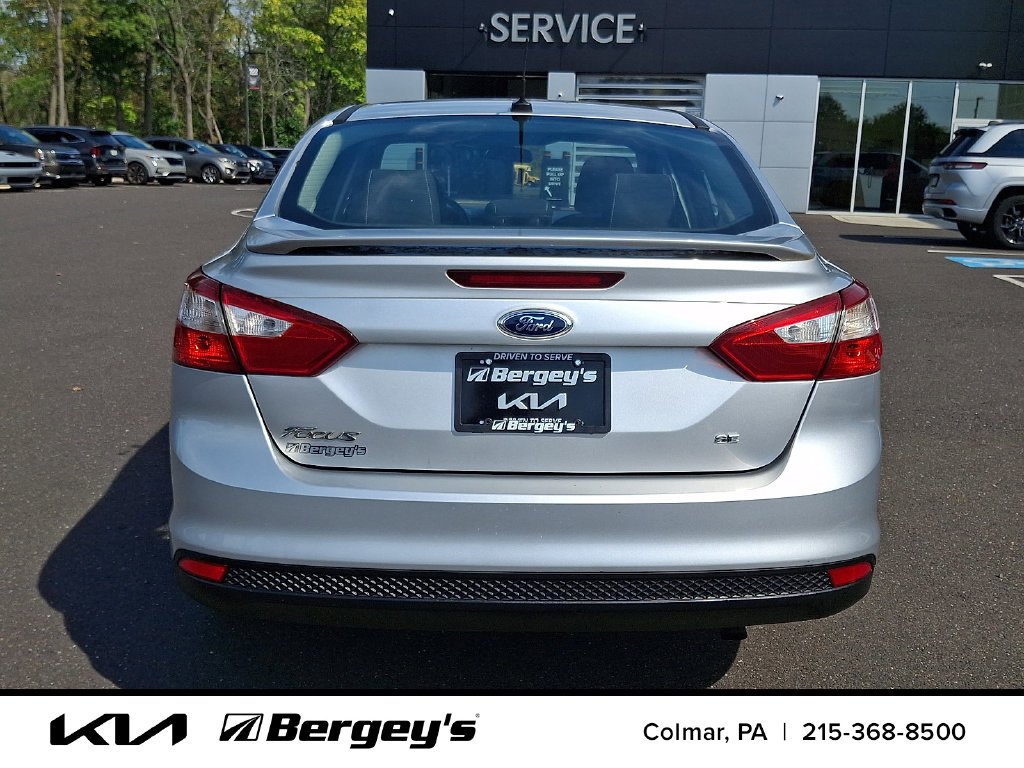Used 2012 Ford Focus SE FWD image 5