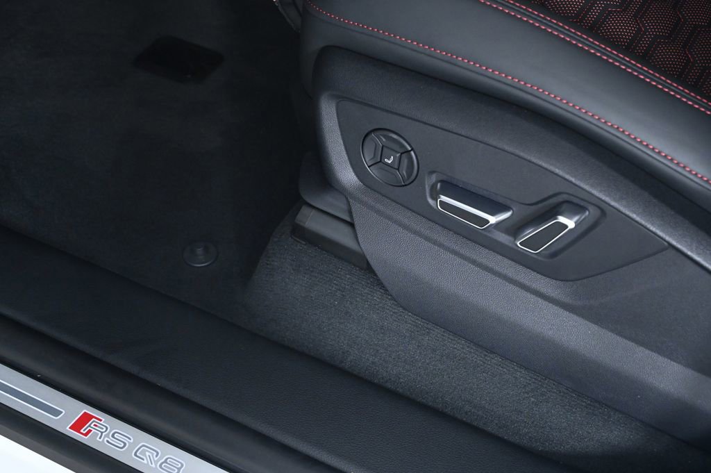 New 2026 Audi RS Q8 performance image 18