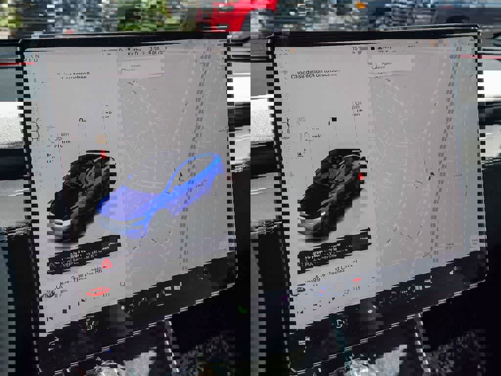 Used 2026 Tesla Model Y 2WD image 21