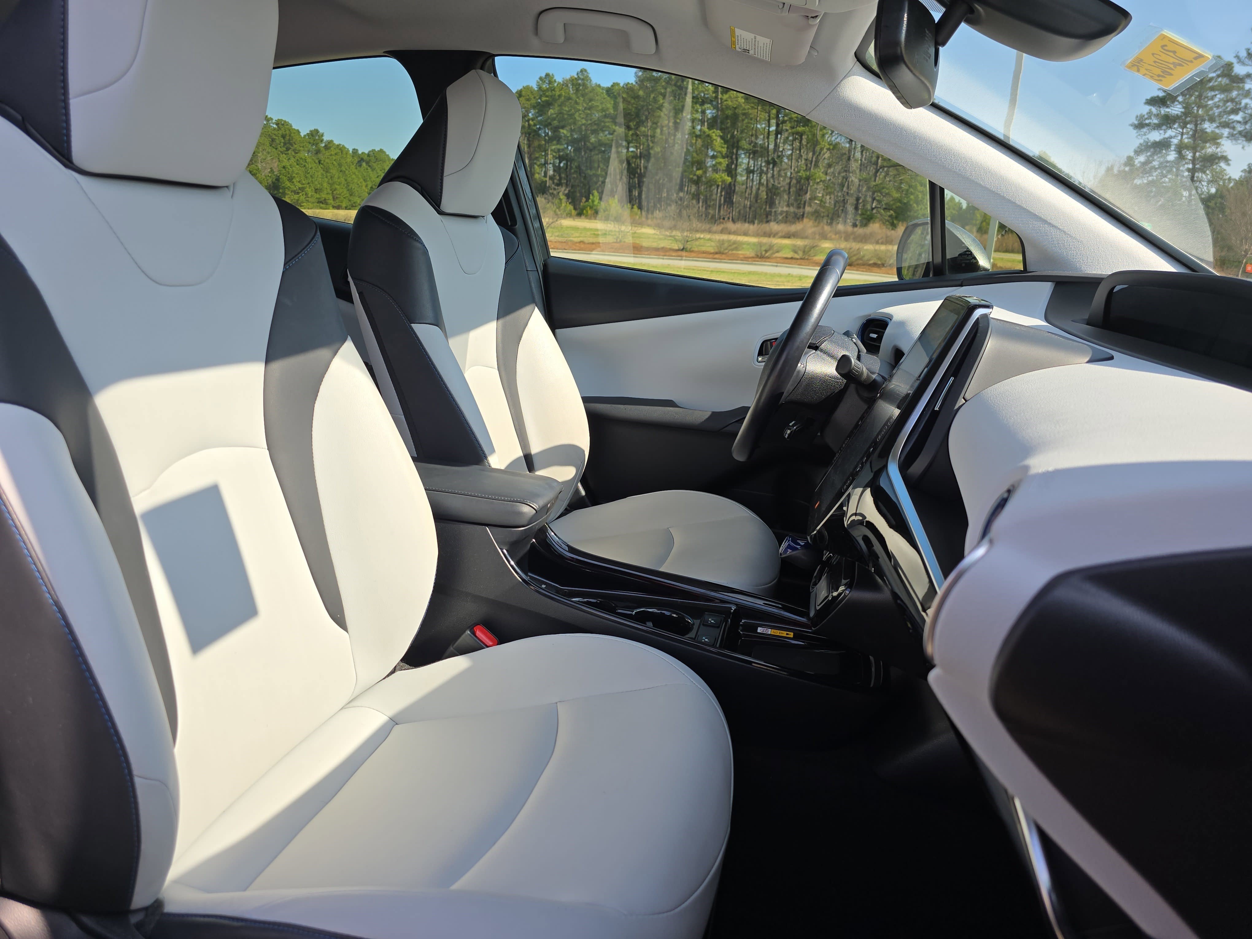 Used 2020 Toyota Prius Limited image 10