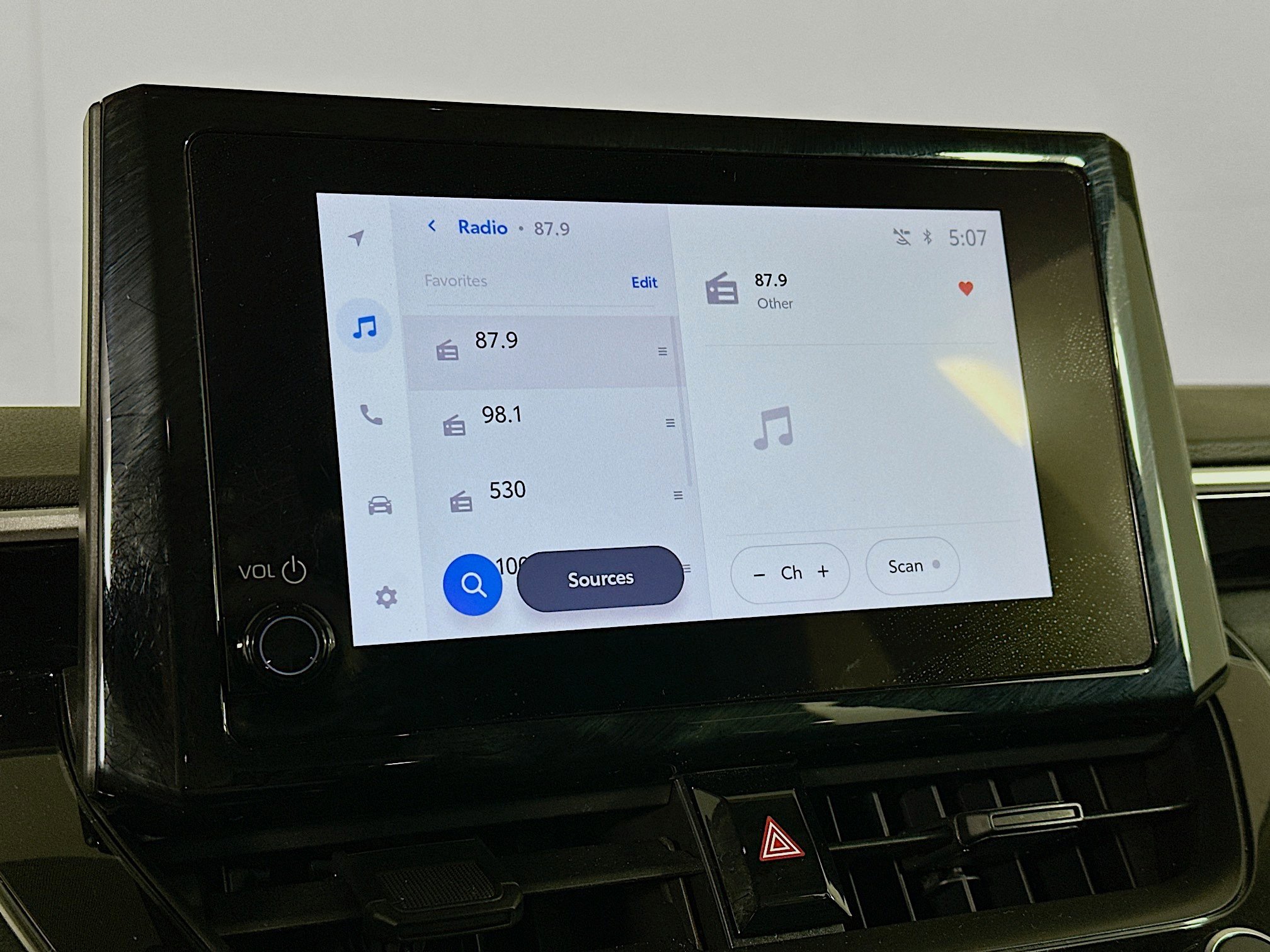 Used 2025 Toyota Corolla LE image 21