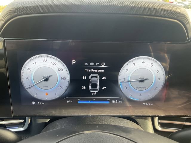 Used 2025 Hyundai Elantra SEL image 35