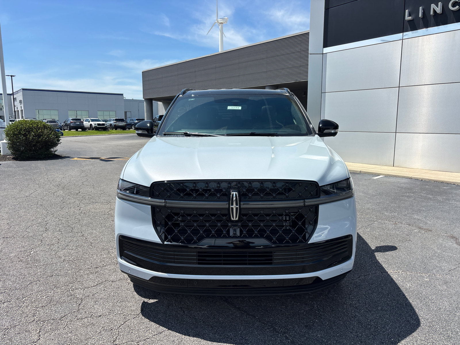 New 2026 Lincoln Navigator Black Label AWD/4WD image 2