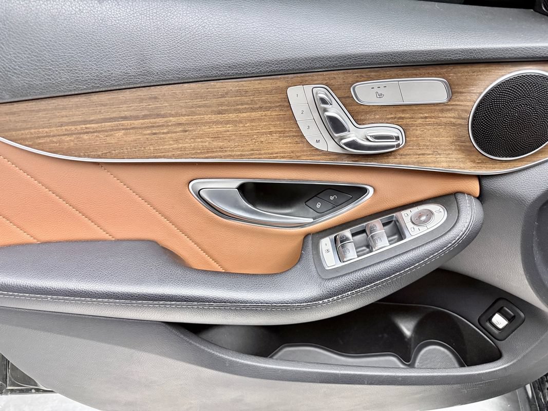 Used 2019 Mercedes-Benz C 300 4MATIC Sedan image 15