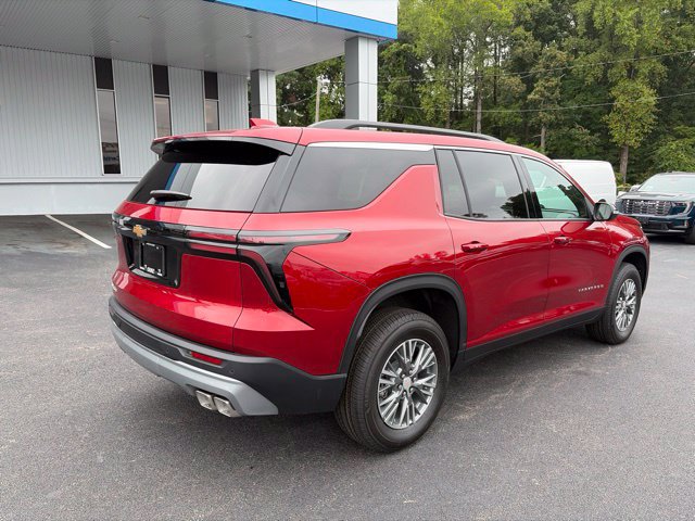 New 2027 Chevrolet Traverse LT w/ LPO, Cargo Package FWD image 17