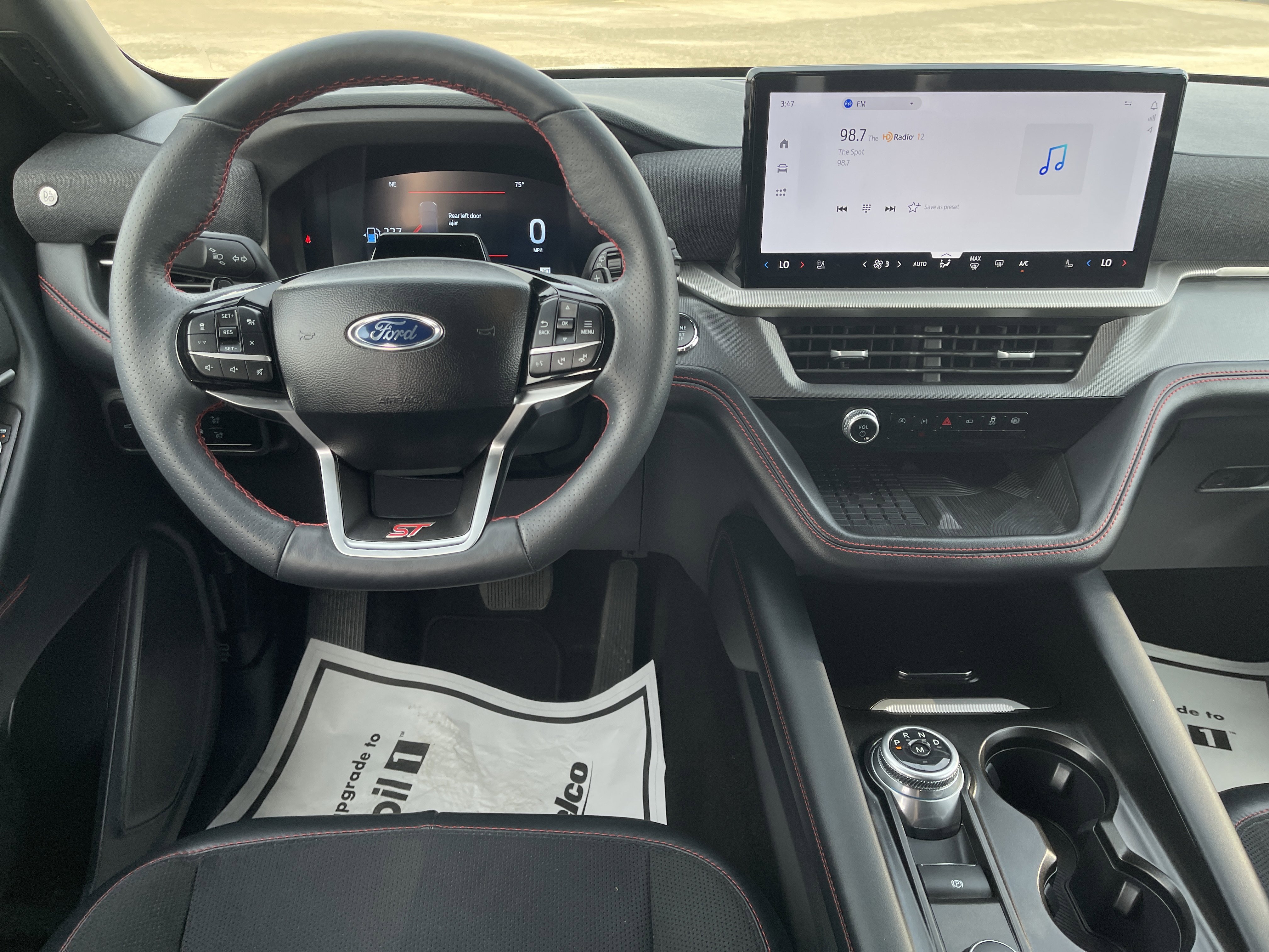 Used 2025 Ford Explorer ST image 18