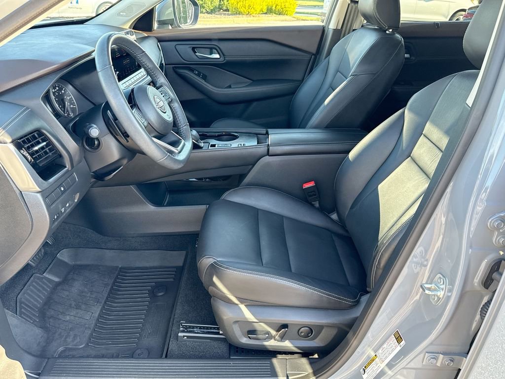 Used 2023 Nissan Rogue SL w/ SL Premium Package image 22