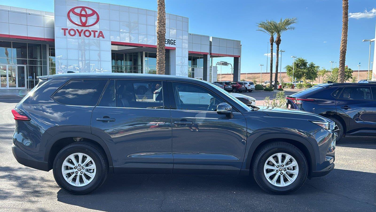 Used 2024 Toyota Grand Highlander FWD image 10