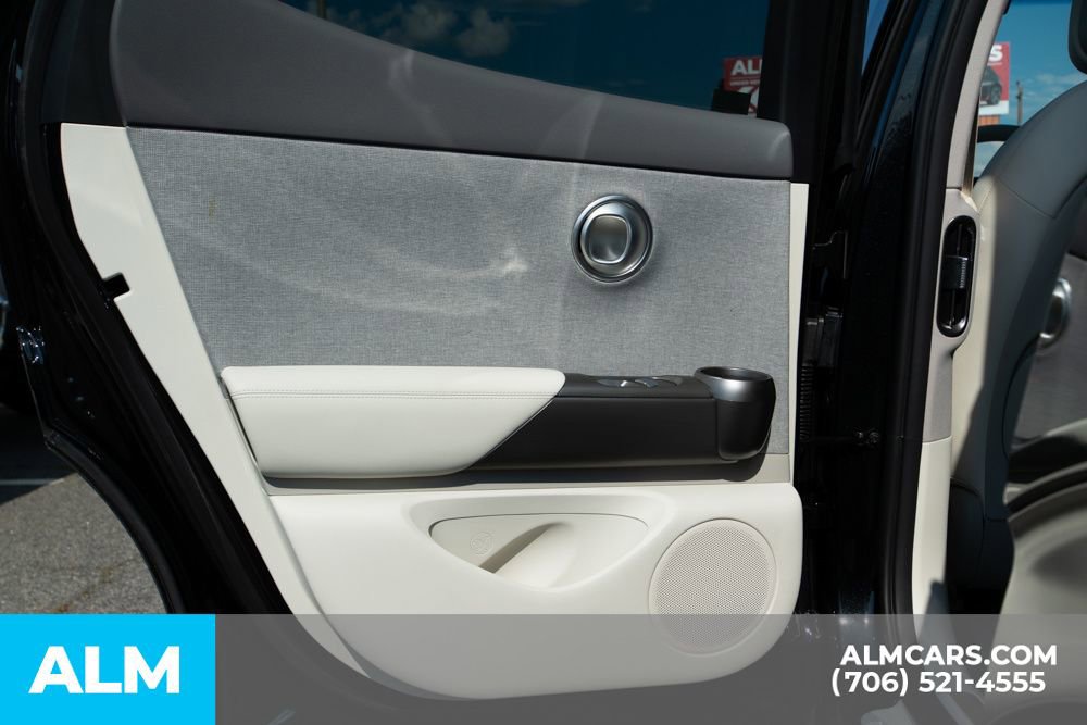 Used 2024 Genesis GV60 RWD image 40