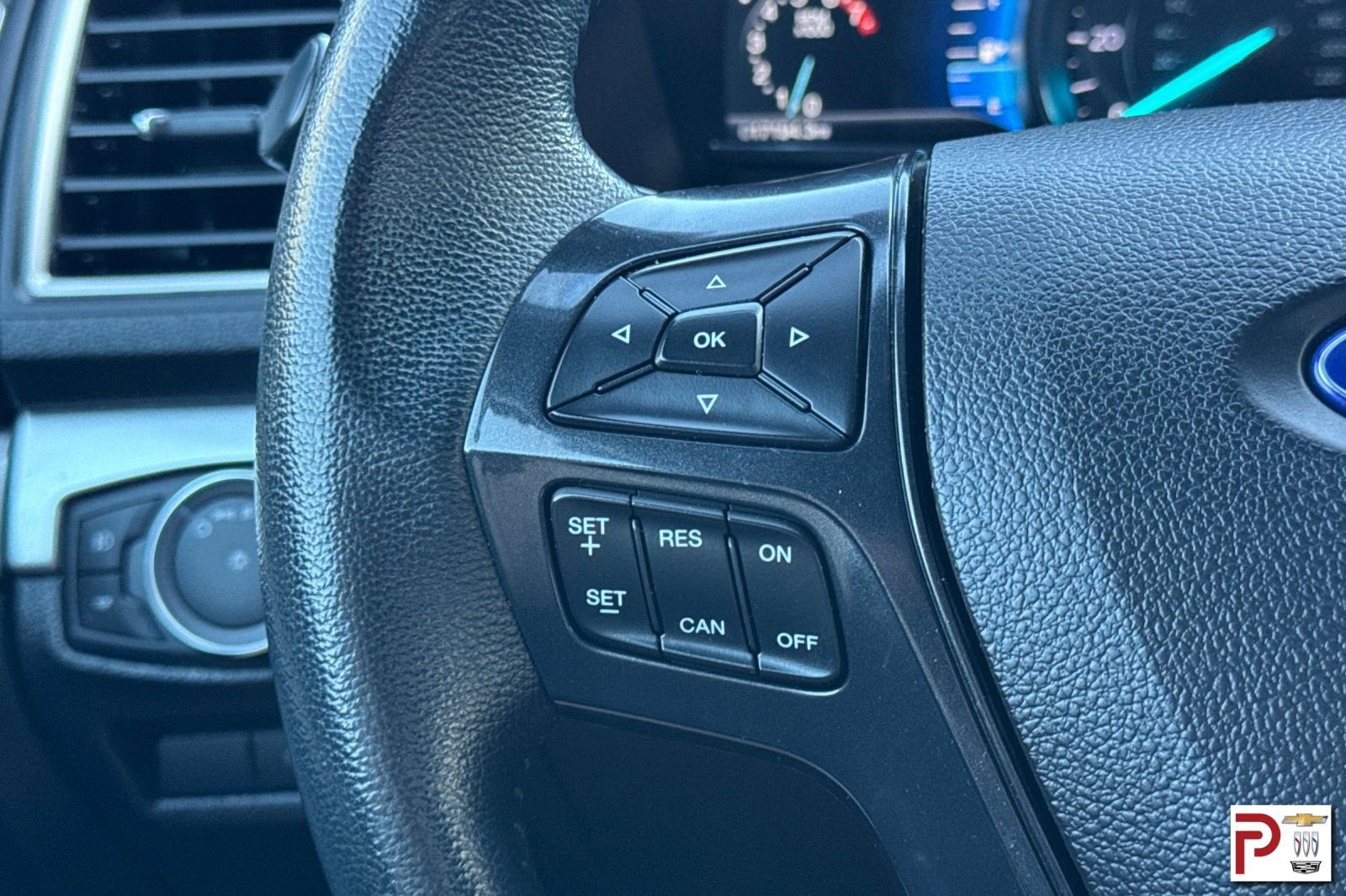 Used 2017 Ford Explorer XLT AWD/4WD image 28