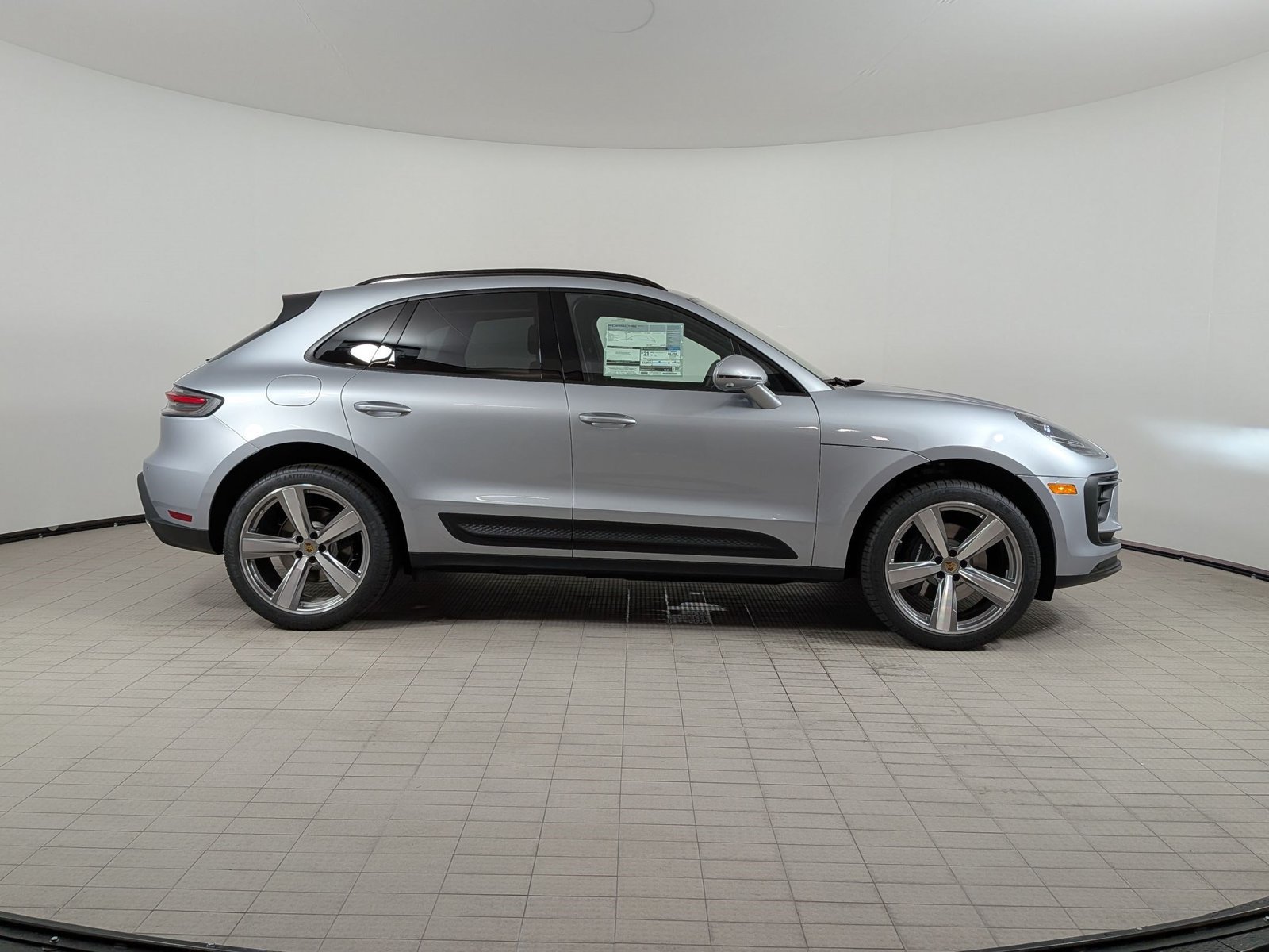 New 2026 Porsche Macan AWD/4WD image 8