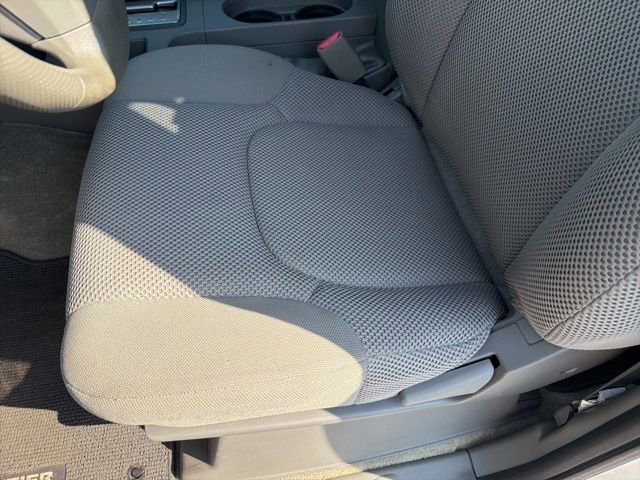 Used 2015 Nissan Frontier S RWD image 23