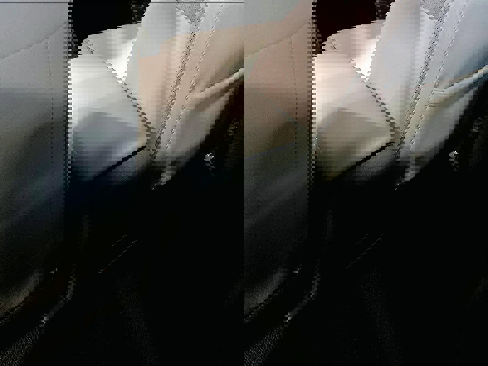 Used 2025 Nissan Frontier SV image 28