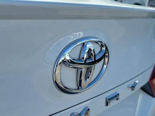 Used 2024 Toyota Camry SE w/ Convenience Package FWD image 5