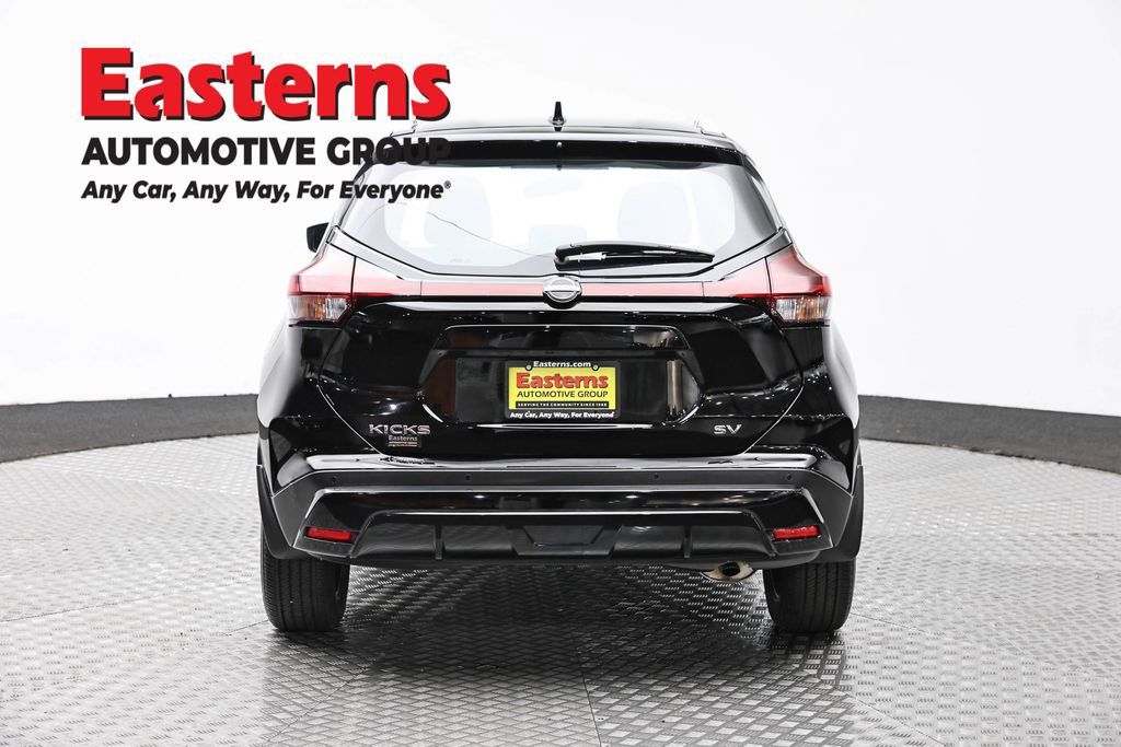 Used 2023 Nissan Kicks SV FWD image 6
