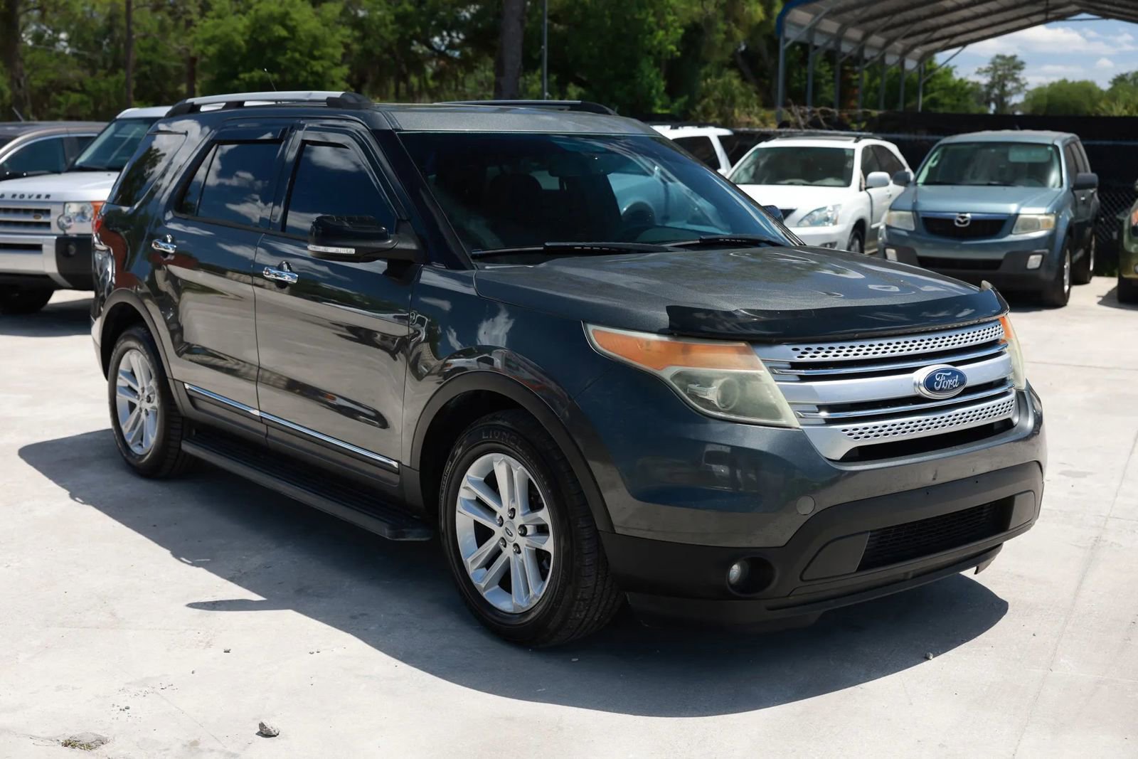 Used 2015 Ford Explorer XLT w/ Equipment Group 202B FWD image 9