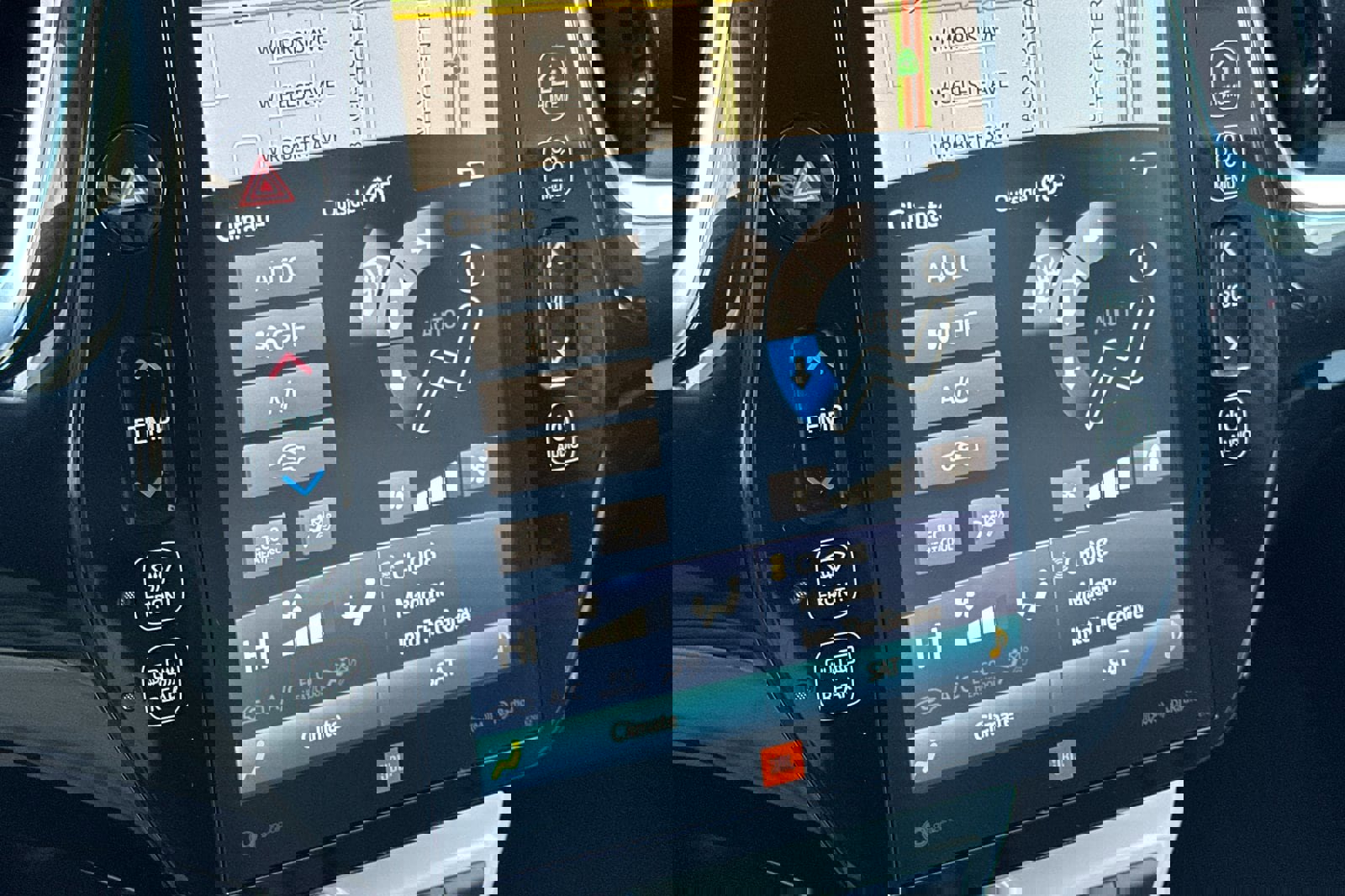 Certified 2019 Toyota Prius Prime Advanced w/ Preferred Accessory Package image 20