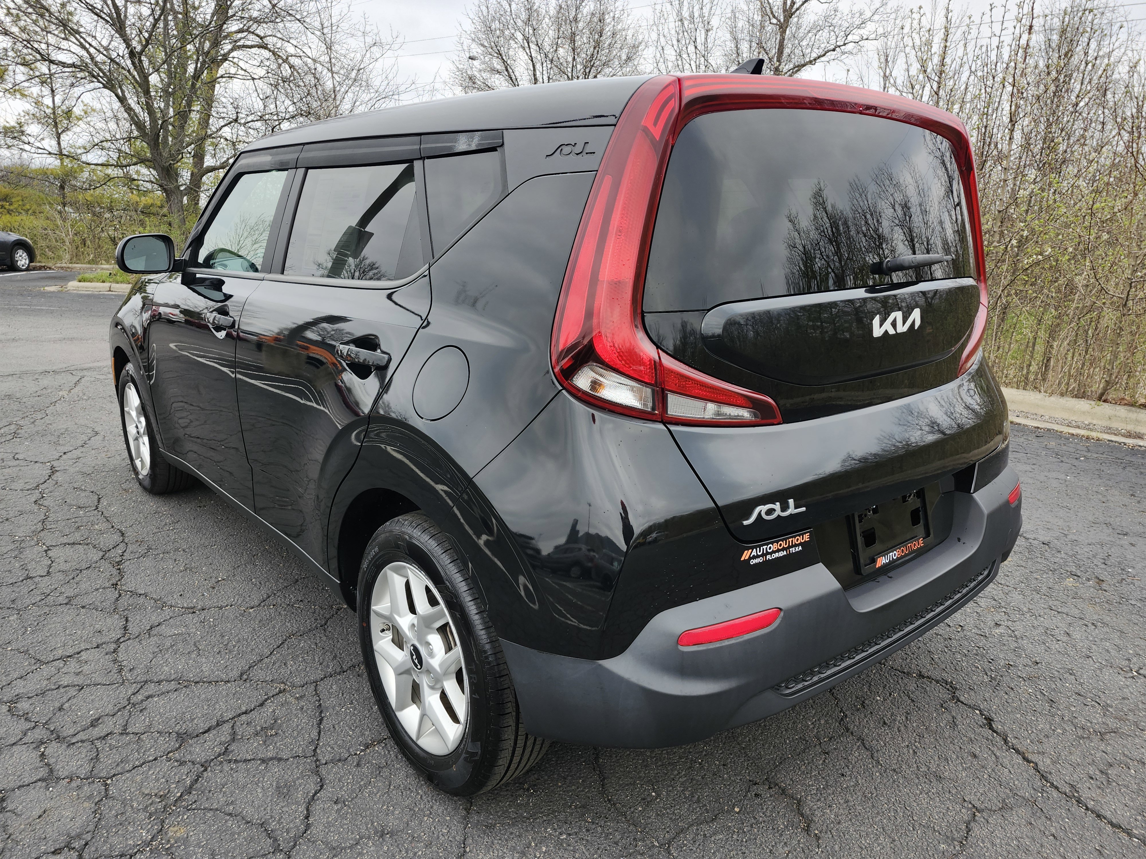 Used 2022 Kia Soul LX w/ Technology Package image 14
