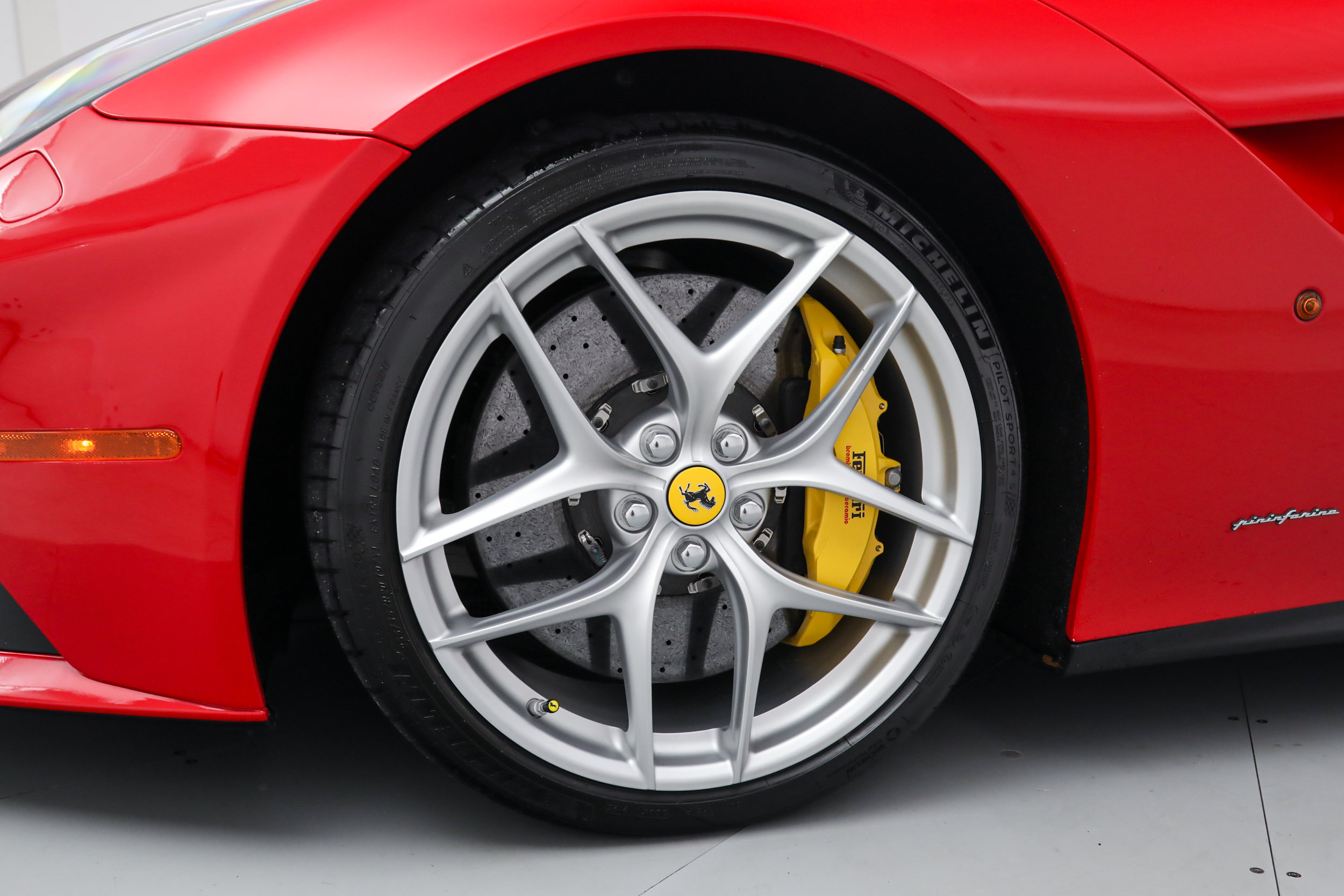 Used 2016 Ferrari F12 Berlinetta RWD image 14