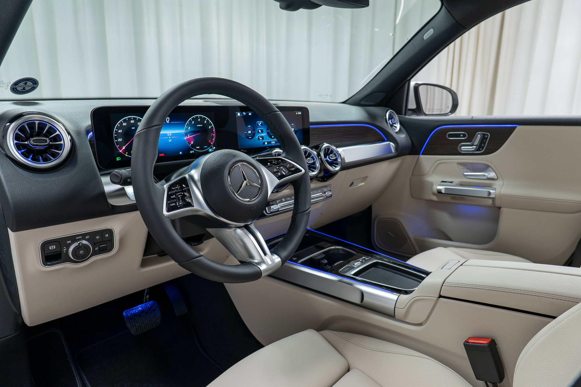 New 2026 Mercedes-Benz GLB 250 4MATIC image 12